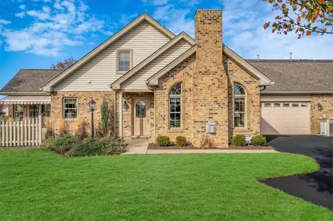 4113 Duckhorn Dr, Moon Township, PA 15108
