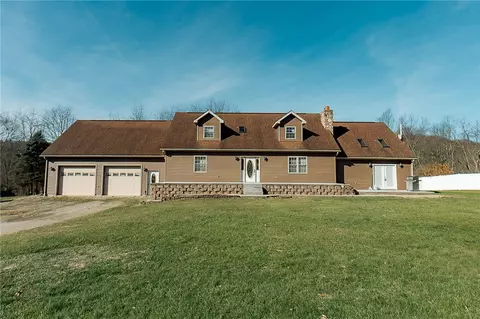 686 N Ridge Rd, Shelocta, PA 15774