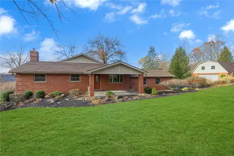 685 Old Ridge Rd, Avella, PA 15312