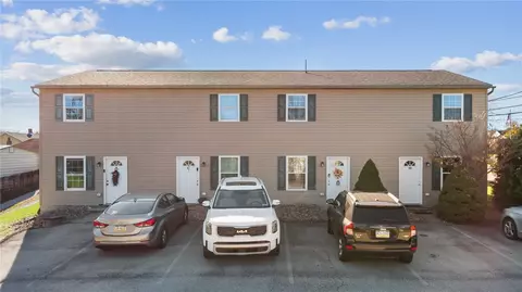 126 Main St, Crabtree, PA 15624