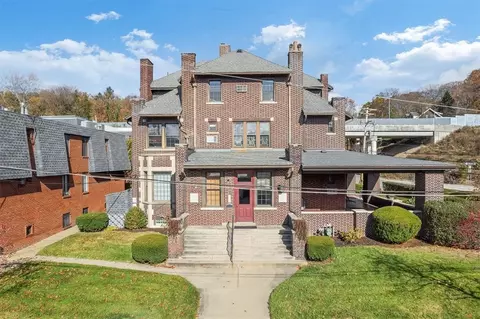 701 4th St #5, Pittsburgh, PA 15215
