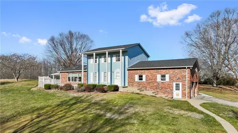 3949 3929 Pittsburgh Rd, Perryopolis, PA 15473