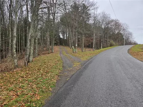115 Rocks Rd, Parker, PA 16049