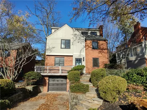 762 Fruithurst Dr, Pittsburgh, PA 15228