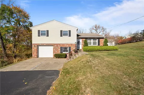 1560 Beamer Ave, New Kensington, PA 15068