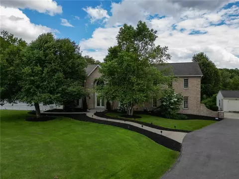 102 Mary Ln, Harmony, PA 16037