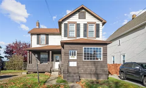 2231 Adams St, Natrona Heights, PA 15065