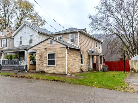 1210 2nd Ave, Beaver Falls, PA 15010