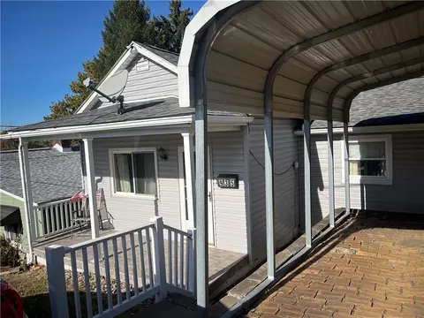 935 Hilltop St, Homestead, PA 15120