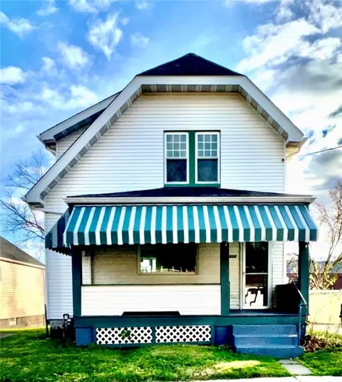 614 Willow St, Springdale, PA 15144