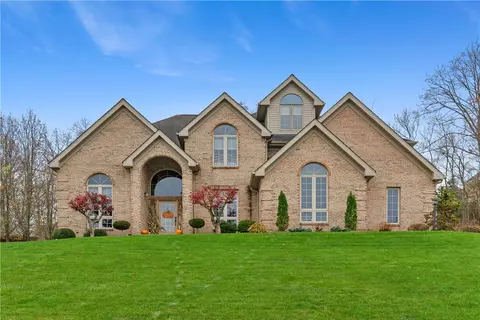 103 Briarwood Dr, Canonsburg, PA 15317