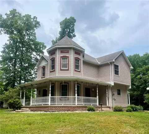 1120 Alamae Lakes Rd, Washington, PA 15301