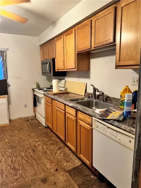403 E Willock Rd, Pittsburgh, PA 15227 photo 2