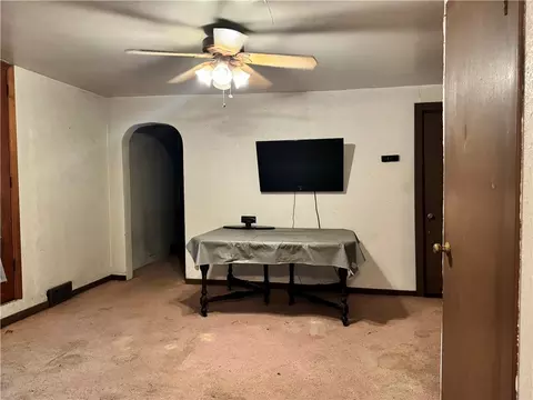 403 E Willock Rd, Pittsburgh, PA 15227 photo 4