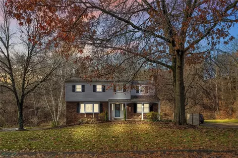 4011 Sloanwood Dr, Murrysville, PA 15668
