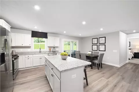 106 Olivia Dr, Monaca, PA 15061 photo 4
