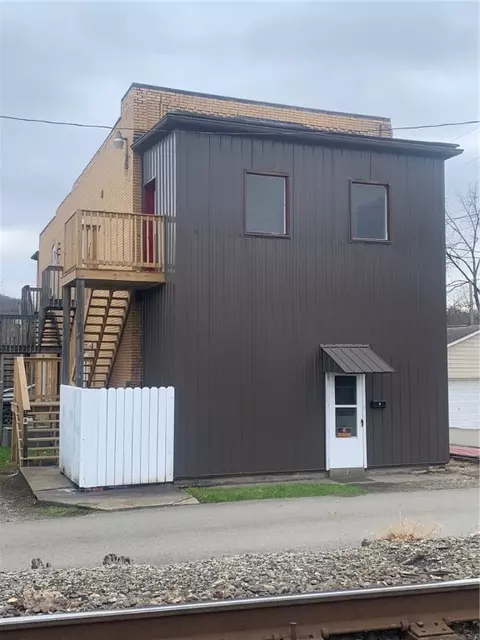 319 Kennedy, East Vandergrift, PA 15629
