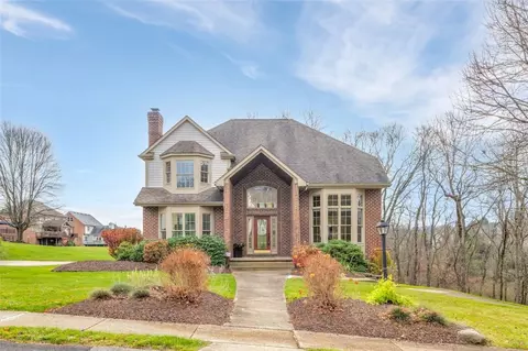 140 Pinehurst Dr, Cranberry Township, PA 16066