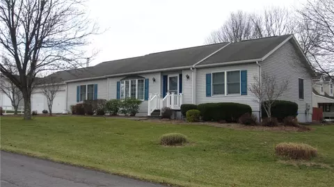 112 Swallow Ln, Rockwood, PA 15557
