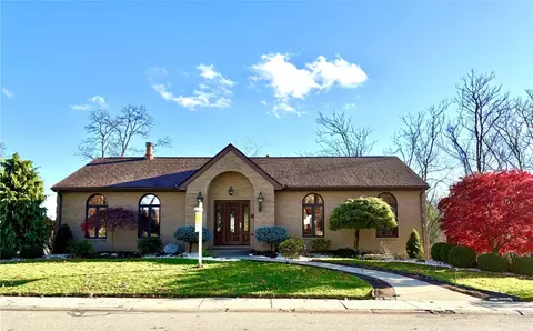 279 Penhurst, Pittsburgh, PA 15235