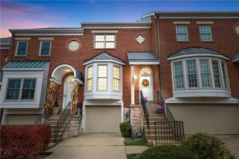 1004 Alden Dr, Pittsburgh, PA 15220