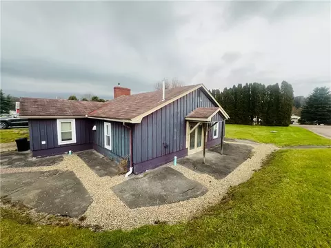 256 Elk Lick St, Meyersdale, PA 15552