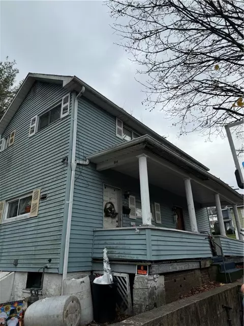 814 Cherry Ln, Connellsville, PA 15425