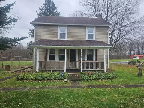 214 Bestwick Rd, Mercer, PA 16137