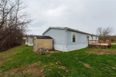 227 Willie Ln, Export, PA 15632 photo 4