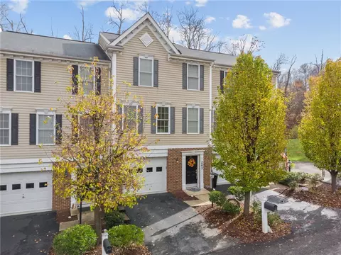 243 Persimmon Ln, Canonsburg, PA 15317