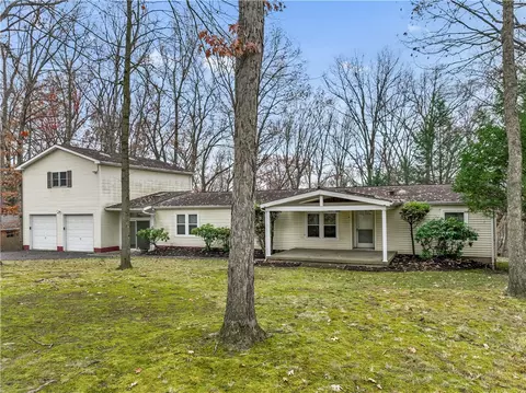 1208 Gringo Clinton Rd, Aliquippa, PA 15001