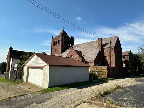 601 605 Fruit Ave, Farrell, PA 16121 photo 20
