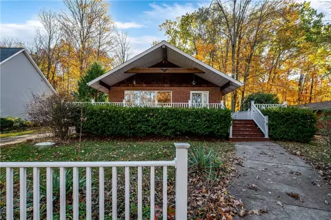 219 Latonka Dr, Mercer, PA 16137