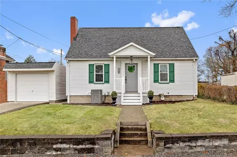 1160 Main St, Coraopolis, PA 15108