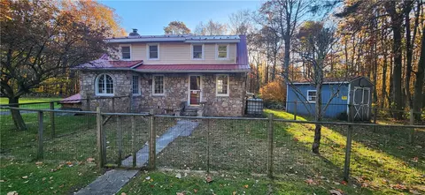 4382 Ridge Rd, Stoystown, PA 15563