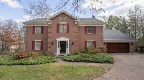 4568 Nature Trail Dr, Allison Park, PA 15101