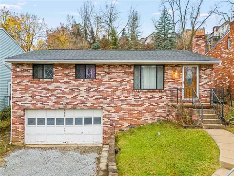 2436 Glenroy St, Pittsburgh, PA 15210