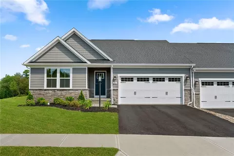 204 Mary Ln, Coraopolis, PA 15108