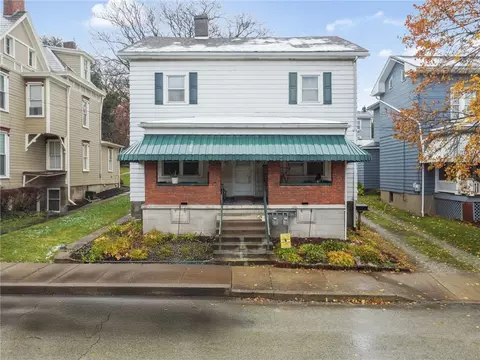617-619 Oak St, Irwin, PA 15642