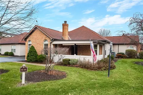 41 Ashford Dr, Cranberry Township, PA 16066
