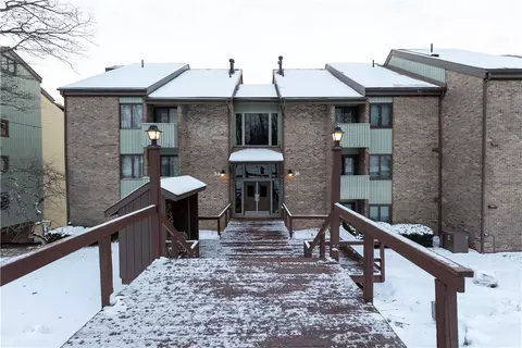 2 D1 Mountain Villas Dr, Champion, PA 15622