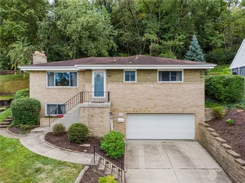 310 Conroy Dr, Pittsburgh, PA 15205