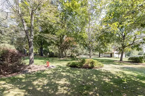 Exterior - 1365 Venetia Rd, Eighty Four, PA 15330 photo 9 of 11