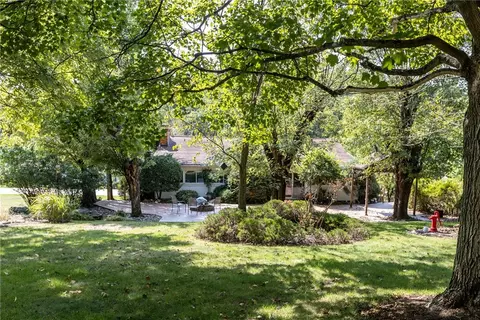 Exterior - 1365 Venetia Rd, Eighty Four, PA 15330 photo 10 of 11