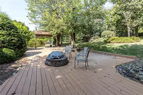 Exterior - 1365 Venetia Rd, Eighty Four, PA 15330 photo 6 of 11
