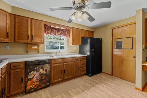Kitchen - 1365 Venetia Rd, Eighty Four, PA 15330 photo 3 of 4