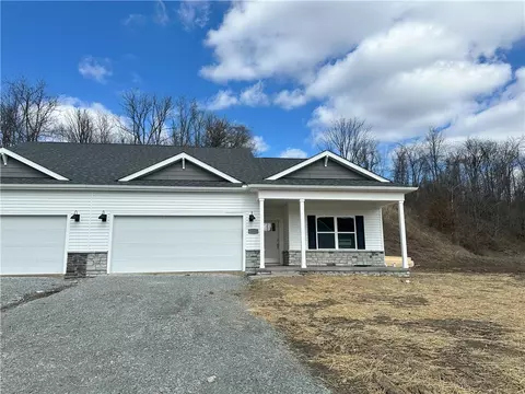 3039 Audrey Dr, Greensburg, PA 15601
