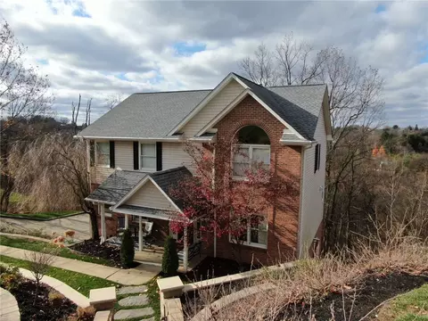 35 Collinwood Dr, Pittsburgh, PA 15215