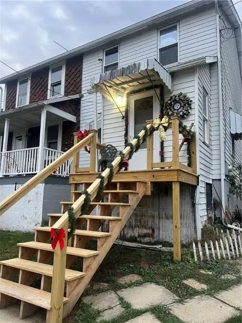 19 21 6th St, Vestaburg, PA 15368