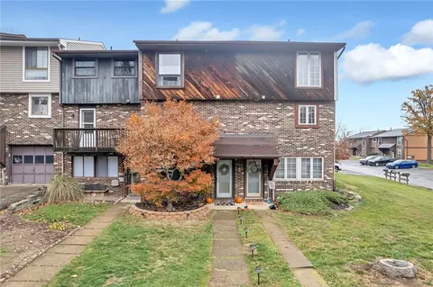405 Bayberry Ln, Imperial, PA 15126